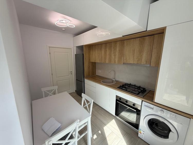Apartament cu 2 camere decomandat, mobilat în Tătărași