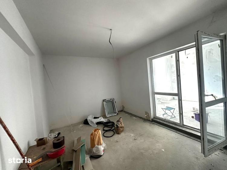 Apartament cu 5 camere în Dobroești