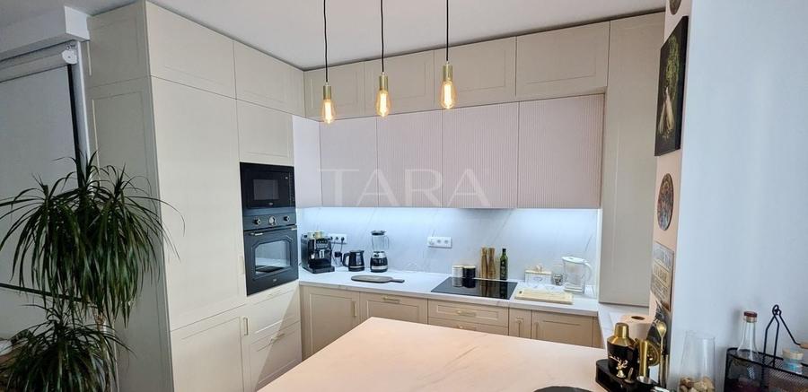 Apartament cu 3 camere semidecomandat, mobilat în Florești — fotografia 3