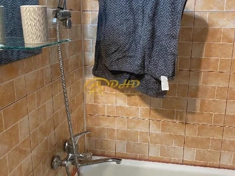 Apartament cu 2 camere semidecomandat în Tătărași