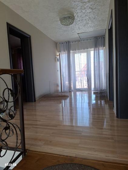 Casă cu 4 camere în Popoveni