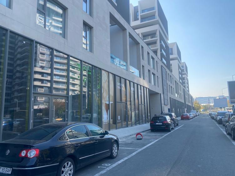 Spațiu comercial, de 4,000 mp, în Barbu Văcărescu