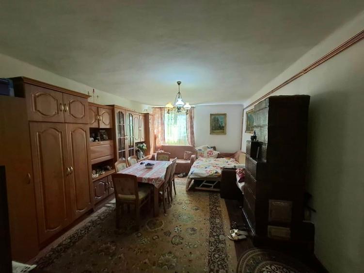 Casă individuală cu 5 camere cu Canalizare în Cerneți