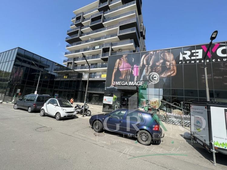 Apartament cu 2 camere semidecomandat, mobilat în Iris