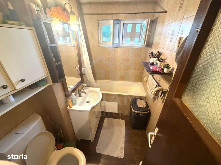 Apartament cu 3 camere semidecomandat în Valea Rosie