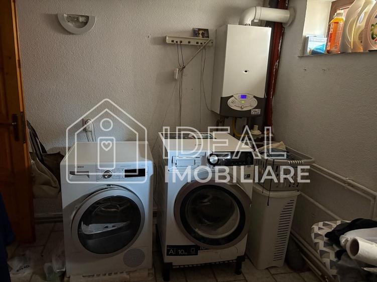 Casă individuală cu 5 camere cu Canalizare în Valea Aurie