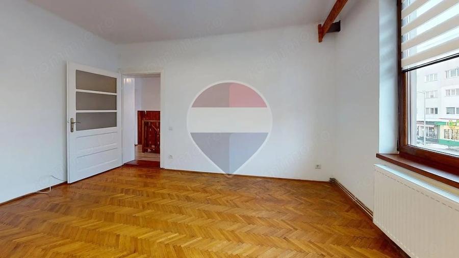 Casă cu Teren 250 Mp în Calea Dumbrăvii