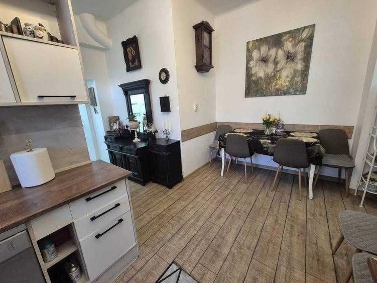 Apartament cu 3 camere decomandat în Ghiroda