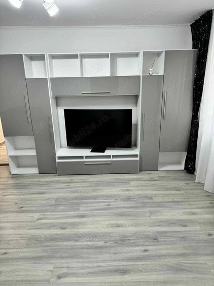 Apartament cu 2 camere semidecomandat în Craiovița Nouă