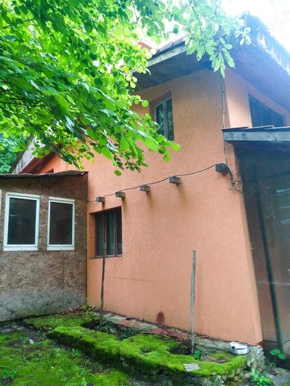 Casă cu 3 camere în Bumbești-Jiu