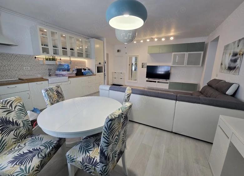 Apartament cu 2 camere semidecomandat în Central