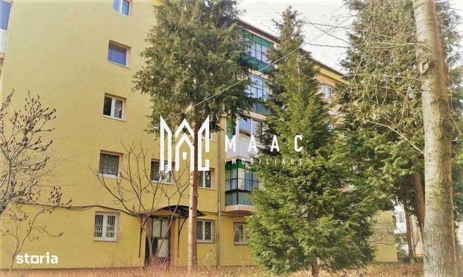 Apartament cu 4 camere decomandat în Est