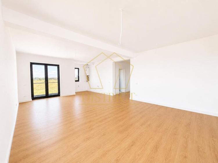 Apartament cu 4 camere decomandat în Torontalului