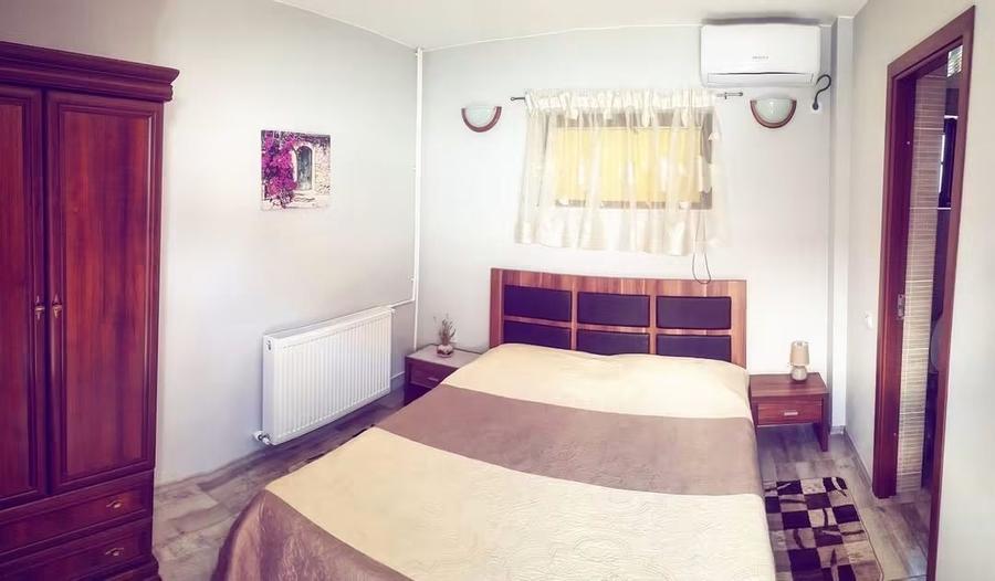 Casă individuală cu 5 camere cu Canalizare în Central