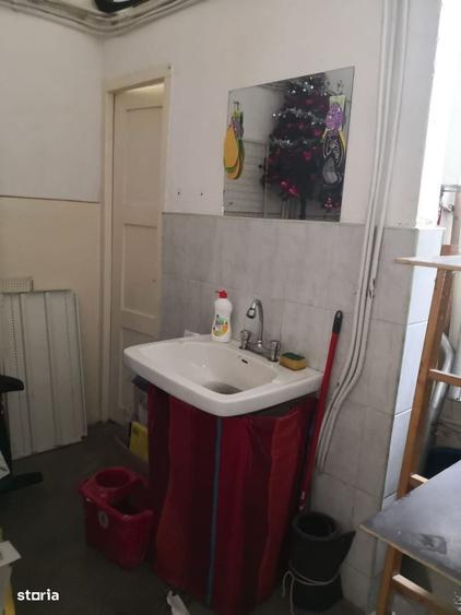Spațiu comercial, de 90 mp, în Simeria