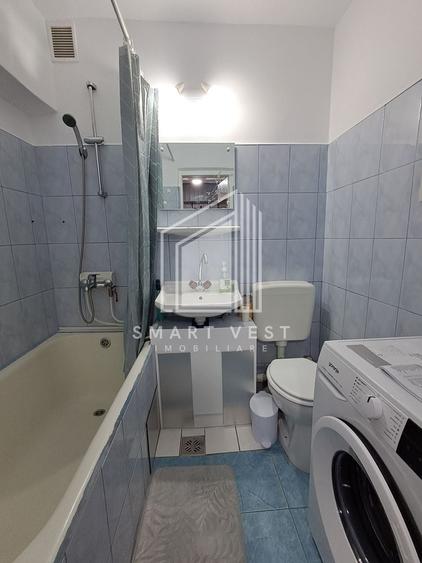 Apartament cu 3 camere, mobilat în Micro 15