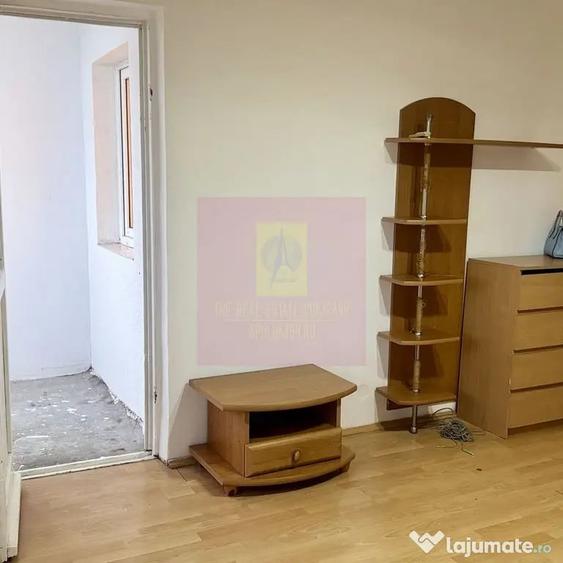 Garsonieră decomandată în Rahova