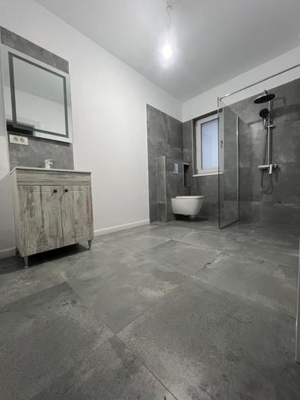Casă individuală cu 4 camere cu Canalizare în Voluntari