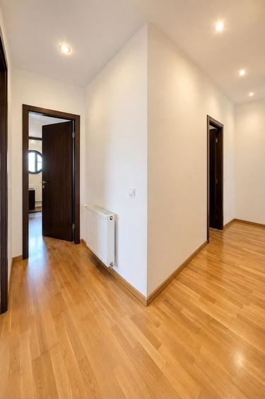 Apartament cu 5 camere în Herăstrău