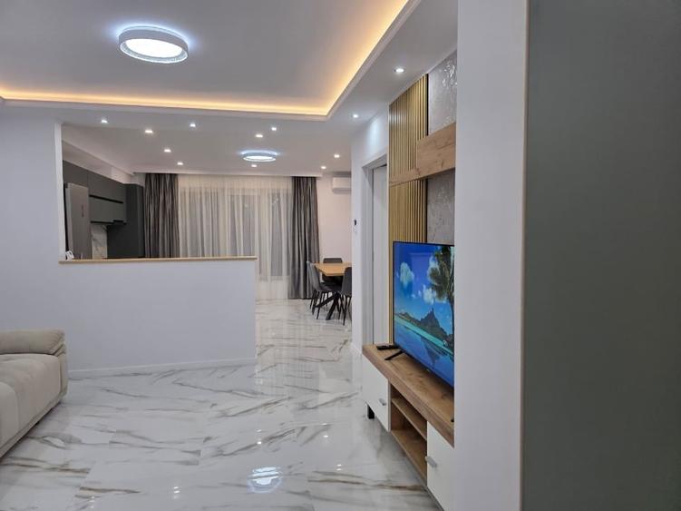 Apartament cu 2 camere decomandat, mobilat în Central