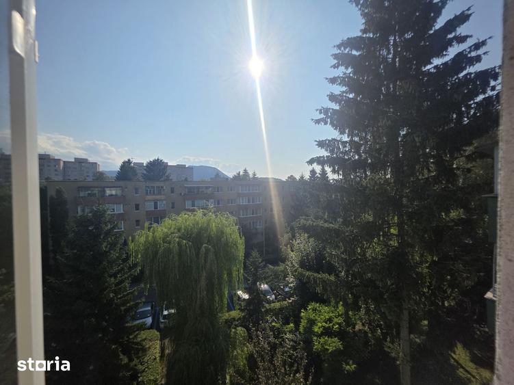 Vand 2 camere zona Astra cu vedere spre Tampa si aer conditionat - 2