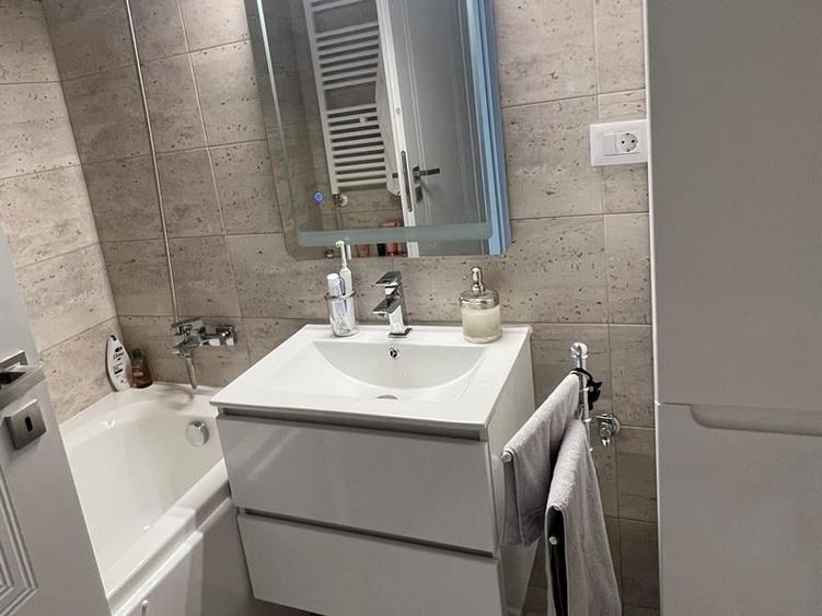 Apartament cu 2 camere semidecomandat în Fălticeni