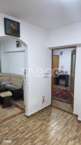 Apartament cu 2 camere decomandat, mobilat în Central