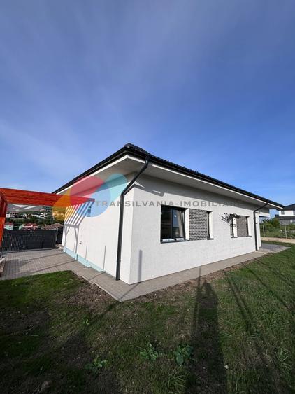 Casă individuală cu 4 camere cu Canalizare în Chinteni