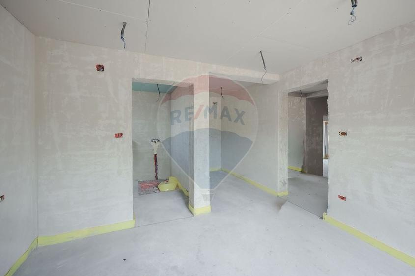Casă individuală cu 5 camere cu Teren 435 Mp în Săldăbagiu de Munte