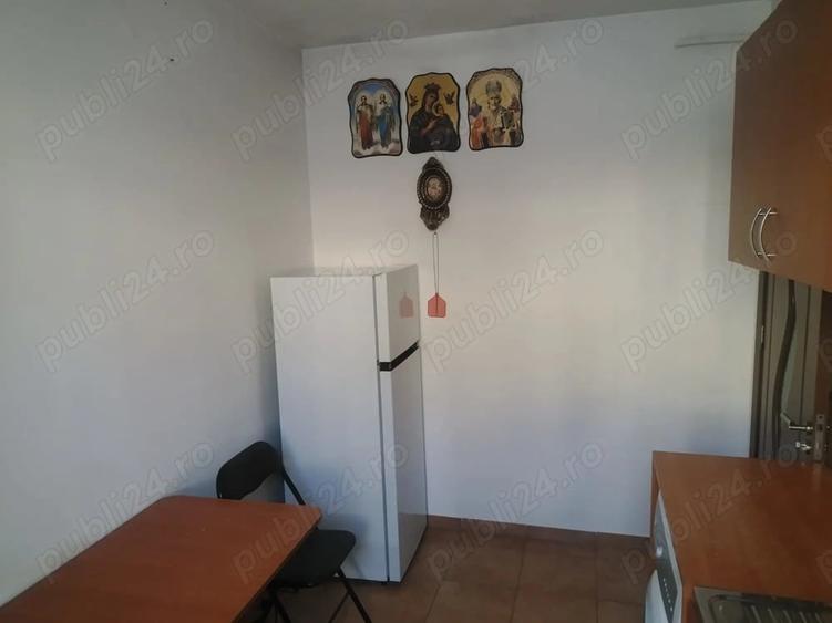 Garsonieră decomandată în Ipotești