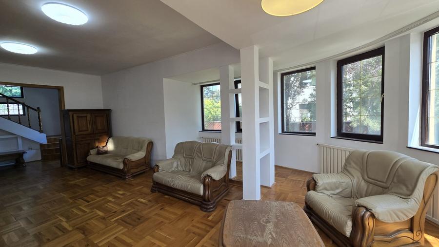 Casă individuală cu 9 camere cu Piscina în Pipera