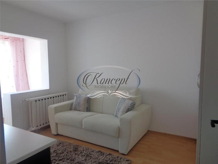 Apartament cu 3 camere decomandat, mobilat în Zorilor