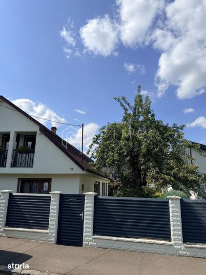 Casă cu 6 camere cu Teren 530 Mp în Dâmbu Pietros