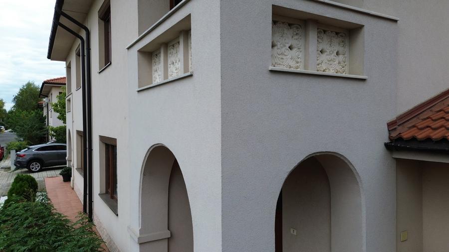 Duplex cu 3 camere cu Canalizare în Domnești