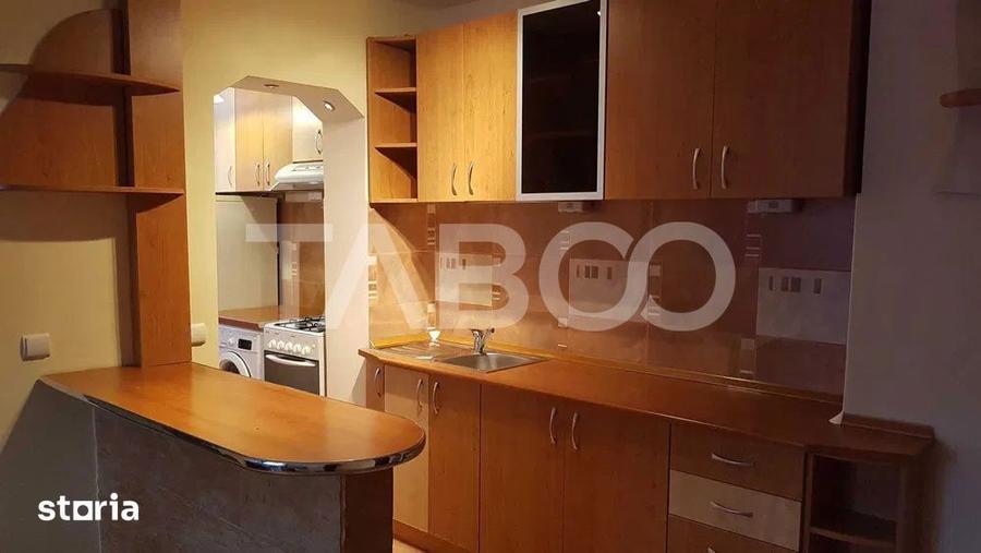 Apartament cu 2 camere semidecomandat, mobilat în Plopilor