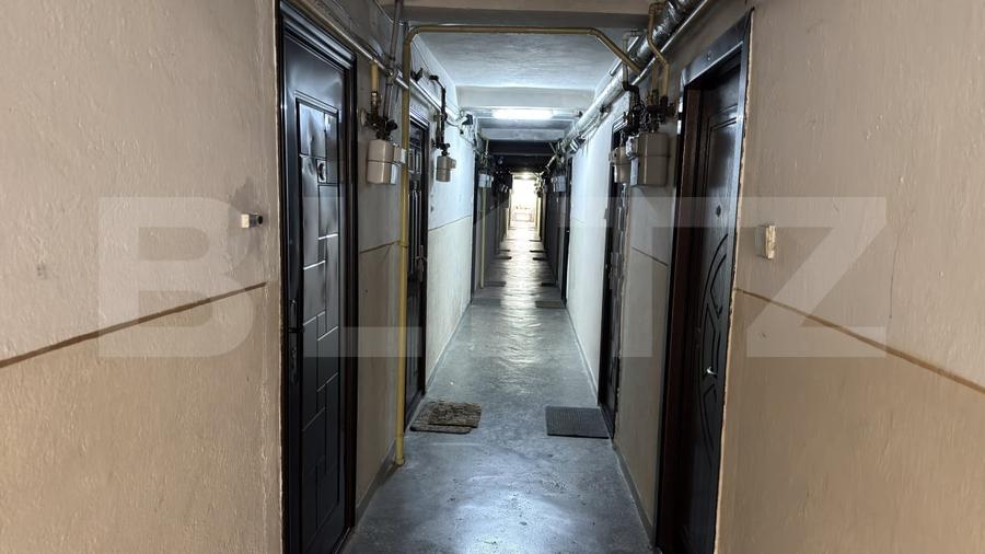 Garsonieră circulară, mobilată în Soarelui