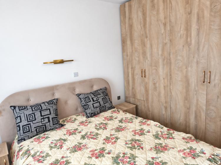 Apartament cu 2 camere semidecomandat în Iancului