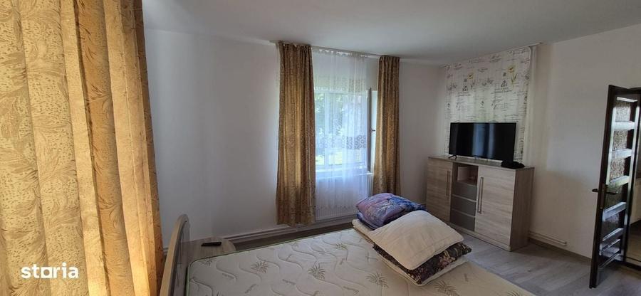 Casă cu 3 camere în Gârdani