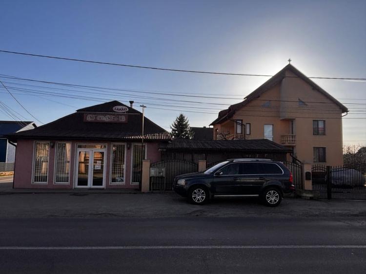Casă individuală cu 6 camere cu Canalizare în Calea Moldovei