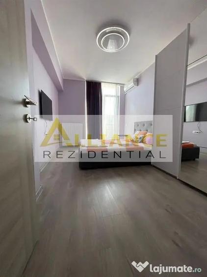 Apartament cu 3 camere semidecomandat în Vitan