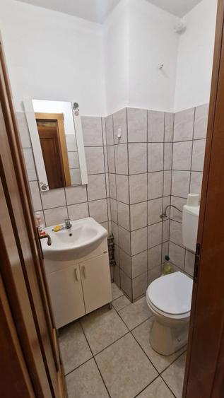 Apartament cu 3 camere decomandat în Soarelui