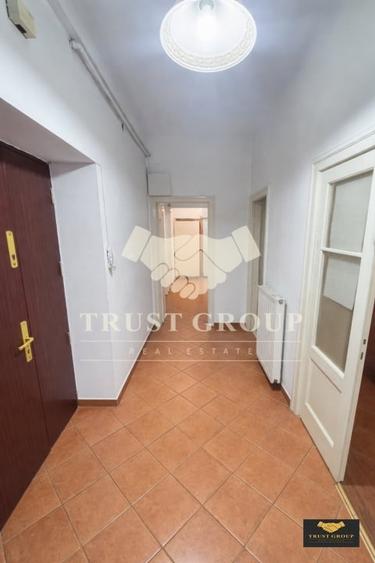 Apartament cu 2 camere decomandat în 1 Mai