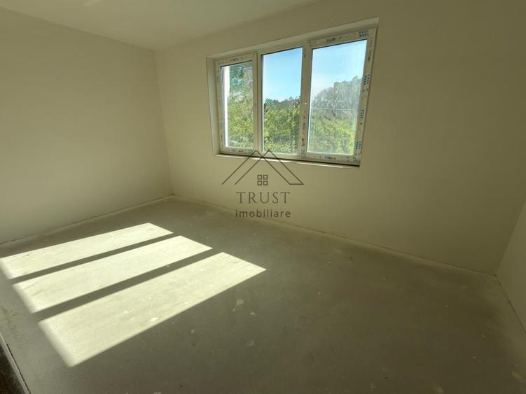 Apartament cu 2 camere semidecomandat în Florești