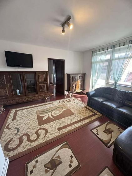 Apartament cu 2 camere, mobilat în Central