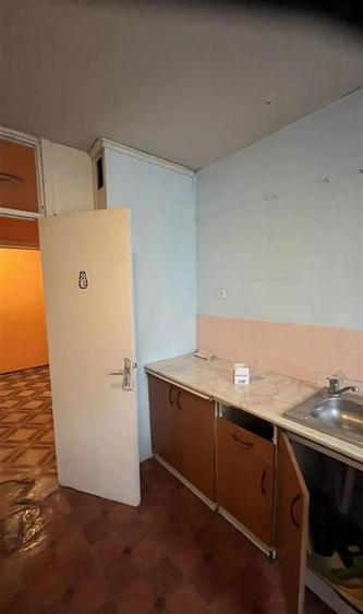 Apartament cu 4 camere decomandat în Astra