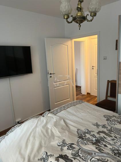 Apartament cu 2 camere semidecomandat, mobilat în 1 Mai