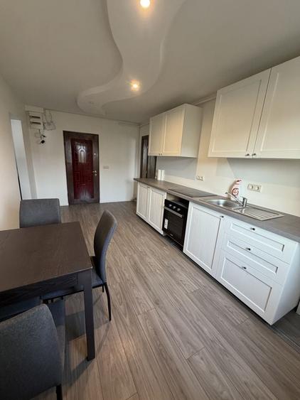 Apartament cu 2 camere decomandat în Republicii