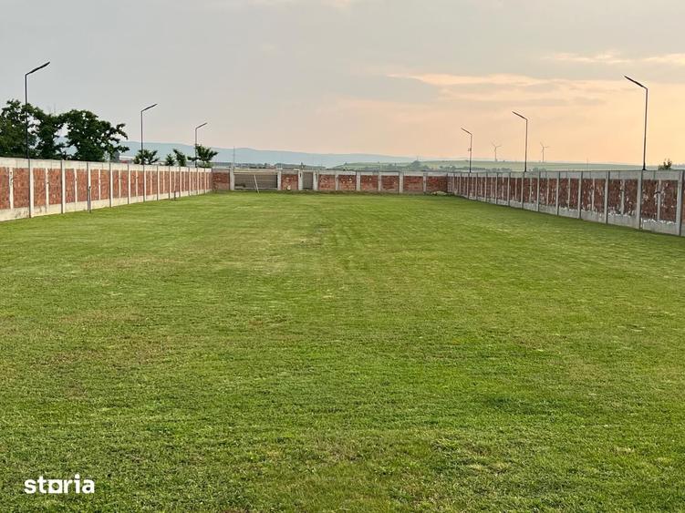 Teren de 2360 mp, în Central