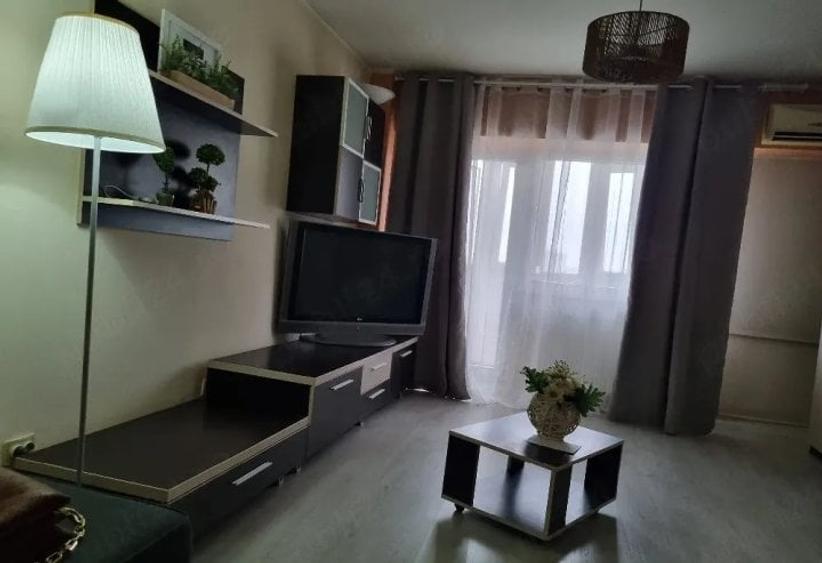 Garsonieră decomandată în Basarabia