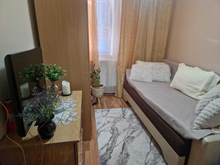 Apartament cu 2 camere decomandat în Războieni